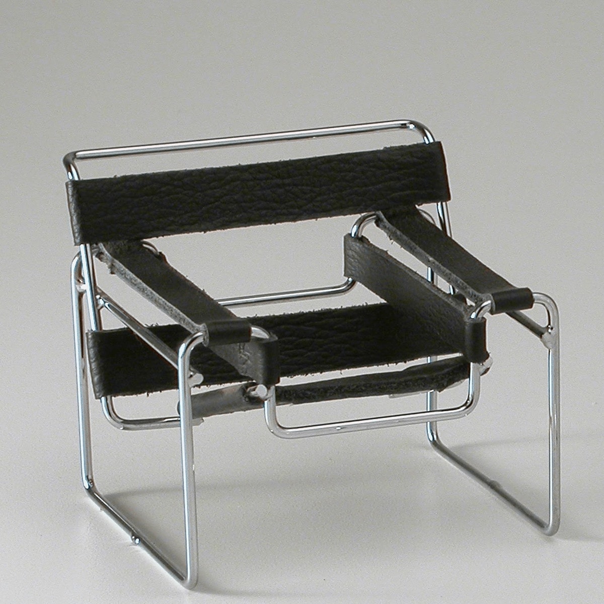 Miniatura Cadeira Wassily &Bull; Miniatura Cadeira Wassily Marcel Breuer - 2 &Bull; Deezign