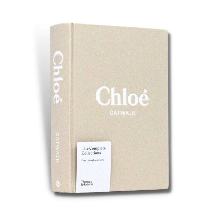 chloe catwalk the complete collections 8017 2 d323c2490f93526e09664be7f4b59797 2 deezign