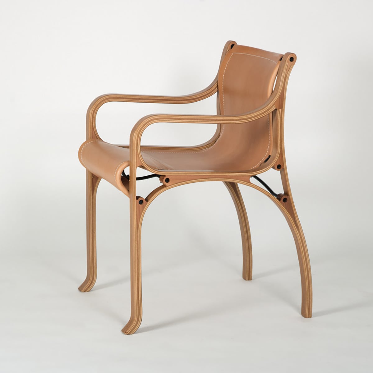 Cadeira cv model b armchair objekto 1200px amb03 4 deezign