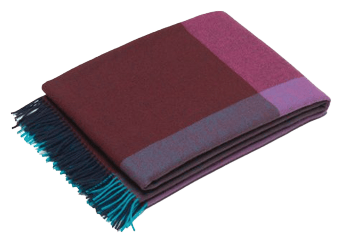 Colour Block Blankets blue bordeaux Vitra 1200px fr01 1 deezign