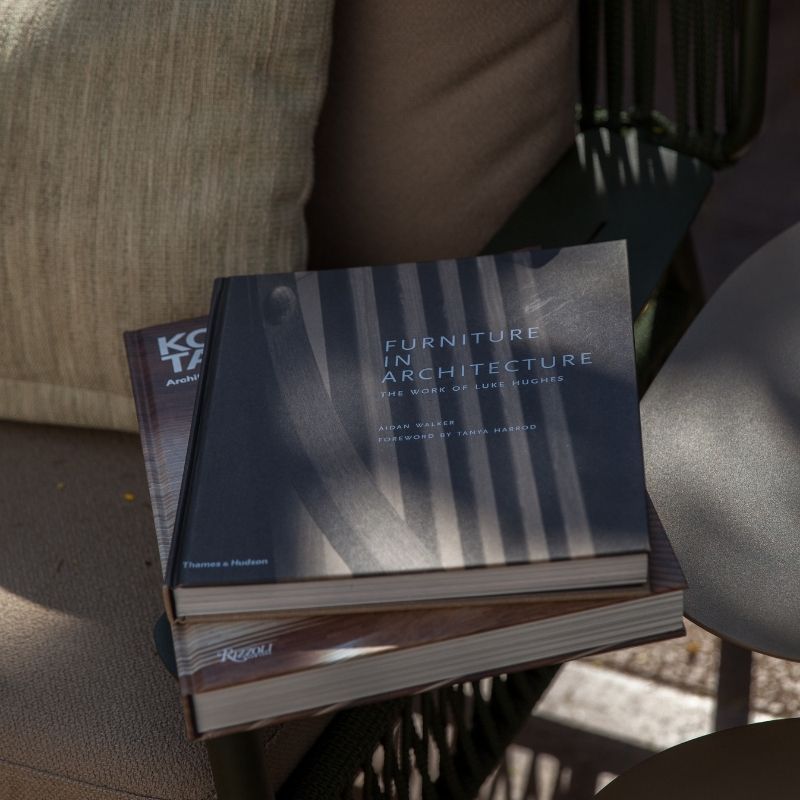 furniture in architecture the work of luke hughes 435 3 7533bda2d9179ef03f0561a8f0d8736e 3 deezign