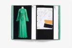 Livro YVES SAINT LAURENT THE SCANDAL COLLECTION, 1971 - Imagem 4