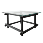 Mesa de Apoio Iraci madeira carbonizada, latão e vidro