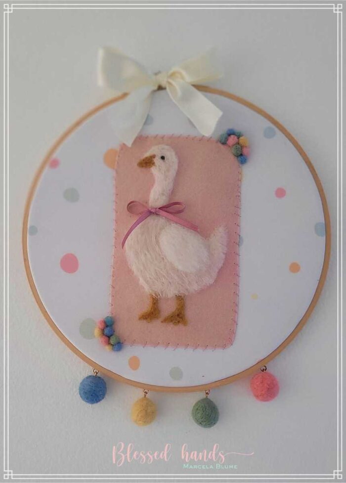 Quadro Quadro Decorativo Patinho Feito à mão em lã natural - Imagem 5